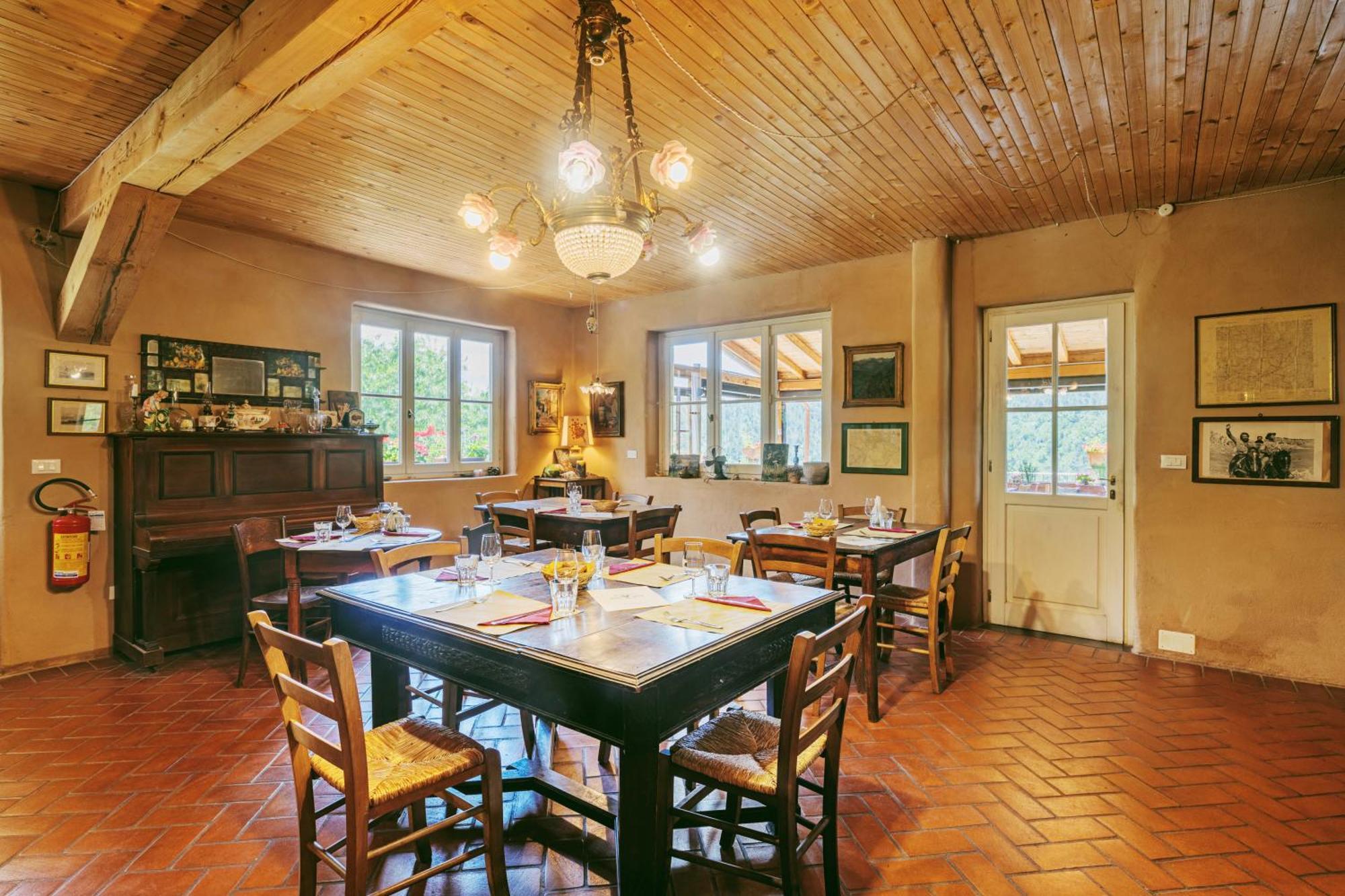 Agriturismo Di Charme E Ristorante Stallato Il Filo Di Paglia Carro Exteriér fotografie